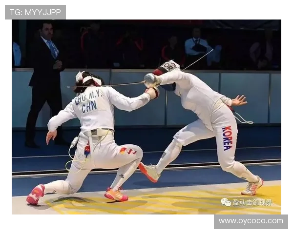 中国代表队在国际击剑锦标赛中斩获佳绩展现卓越实力与团队合作精神